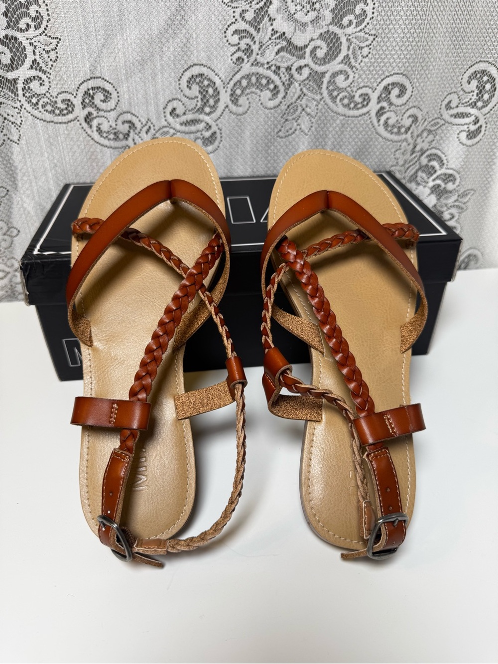 MIA Vaeda Cognac Brown Braided Strappy Flat Gladiator Sandals NIB Size 9